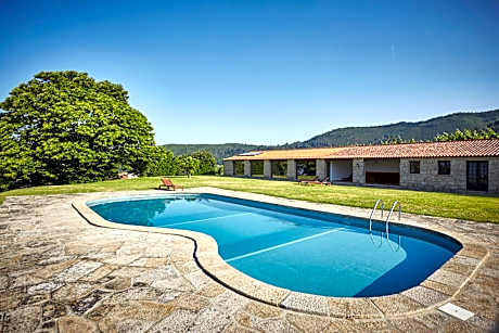 Paço de Calheiros - Turismo de Habitação