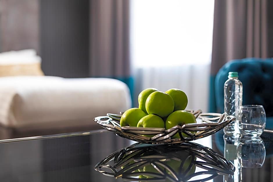 -- ESTE PARK HOTEL -- part of Urban Chic Luxury Design Hotels - Parking & Compliments - next to Shopping & Dining Mall Plovdiv