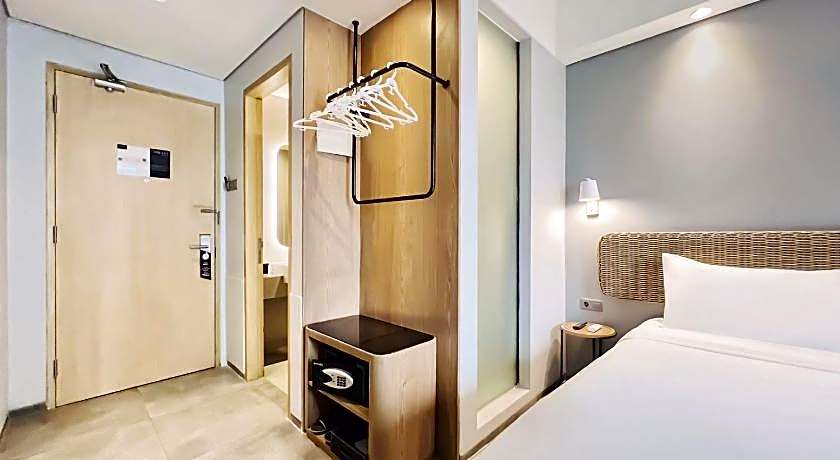 Neo Hotel Puri Indah