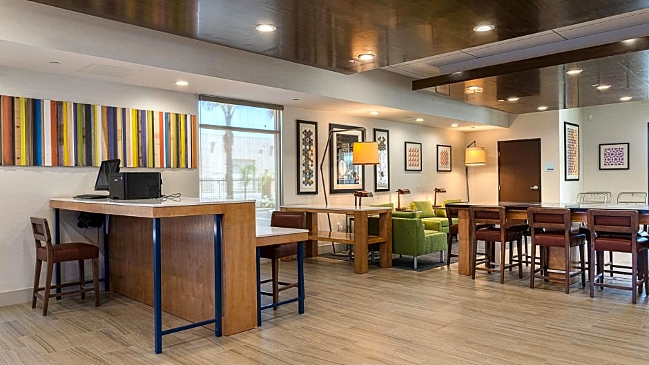 Holiday Inn Express Fullerton By IHG