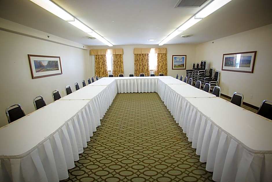 Super 8 by Wyndham Drayton Valley