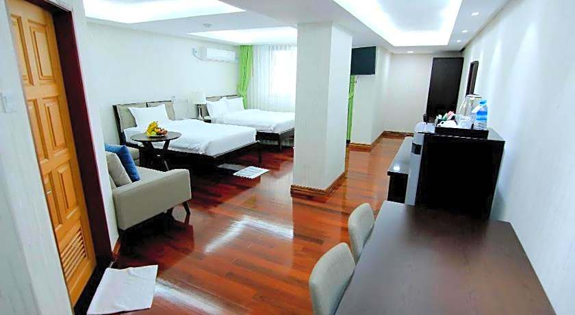Myanmar Life Hotel