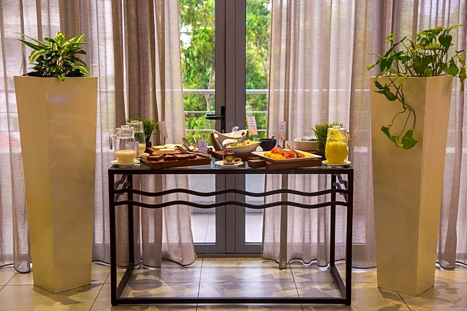 Kin Plaza Arjaan by Rotana