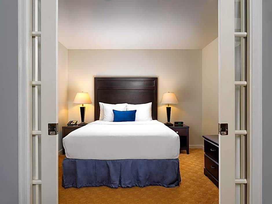 Huntingdon Hotel and Suites