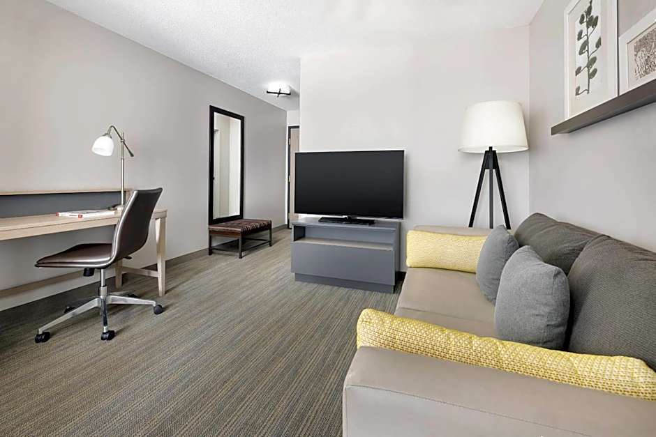 Country Inn & Suites by Radisson, Springfield, OH