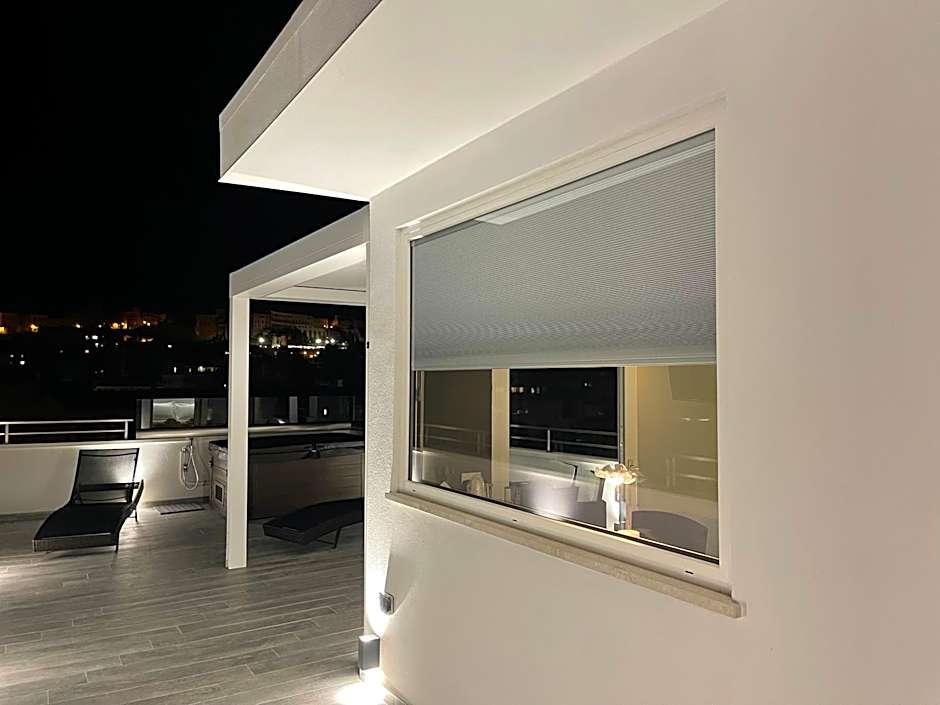 18 Dante Luxury Suites