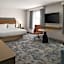 Hampton Inn & Suites Mystic