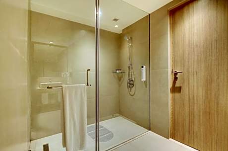 King Suite - Lounge Access