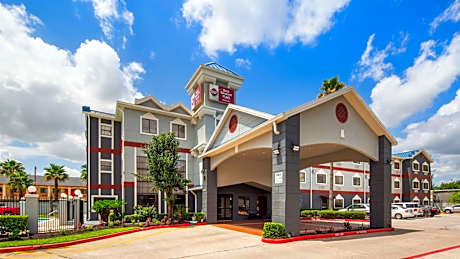 Best Western Plus Northwest Inn & Suites