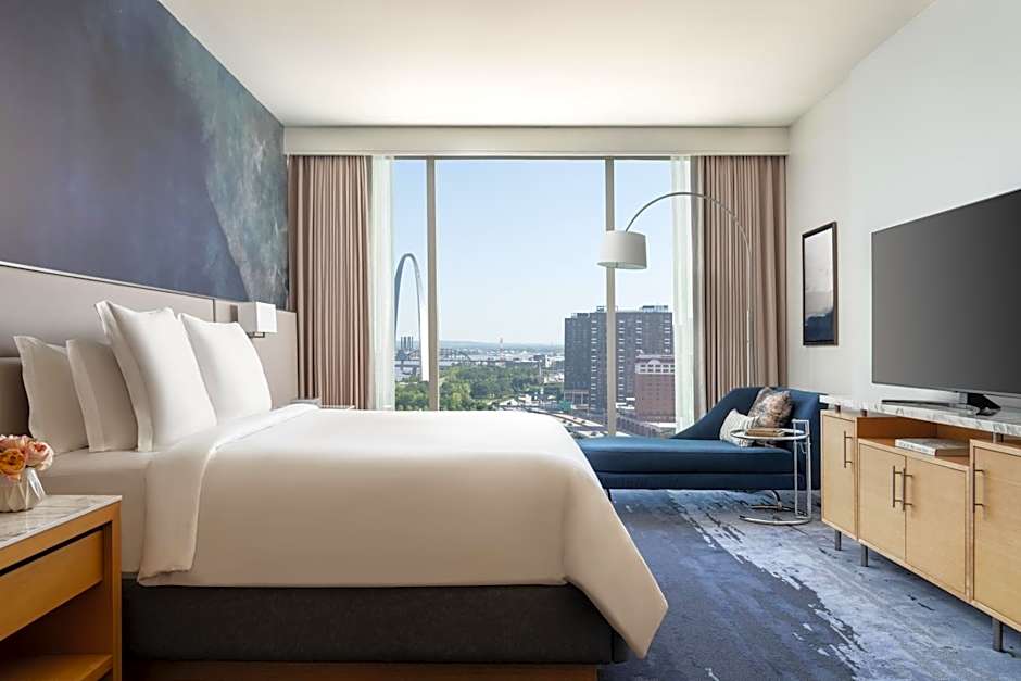 Four Seasons Hotel St Louis