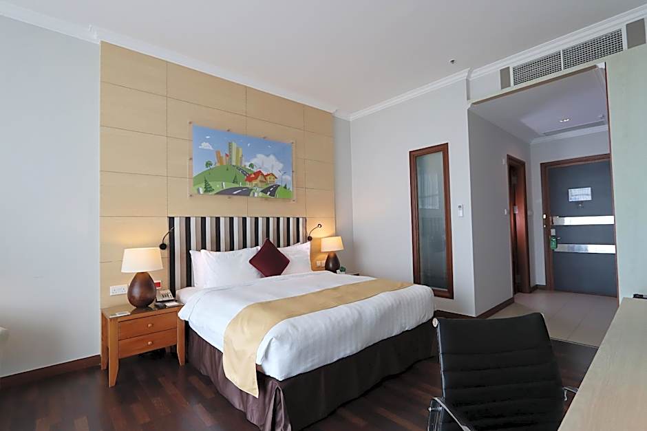 V Plaza Hotel