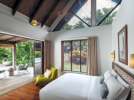 Three Bedroom Marina Pool Residence