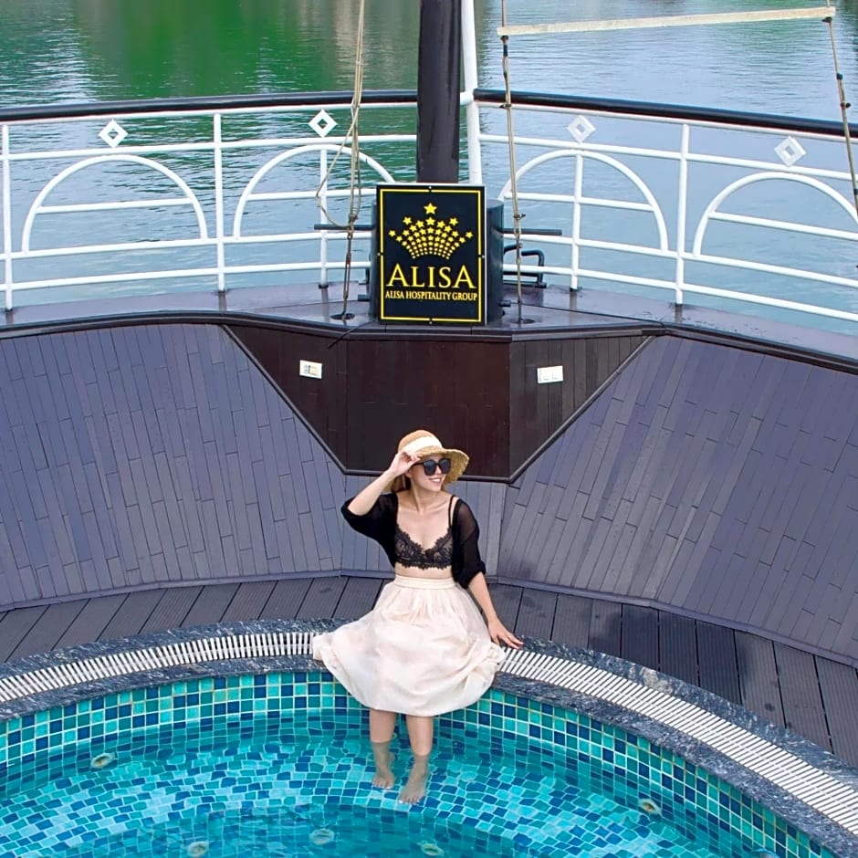 Alisa Cruise Halong