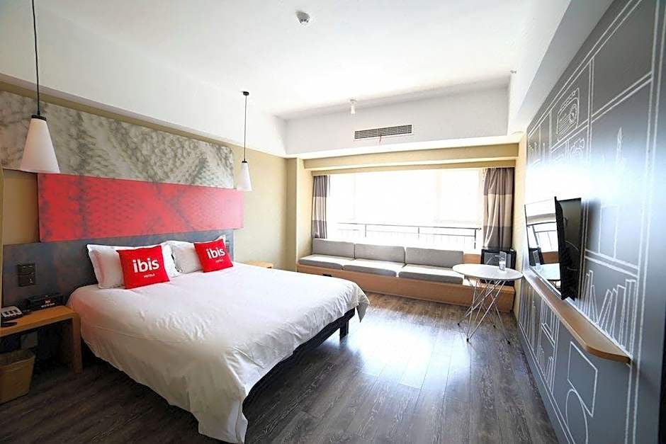 ibis Weihai Oriental New Ground  Hotel