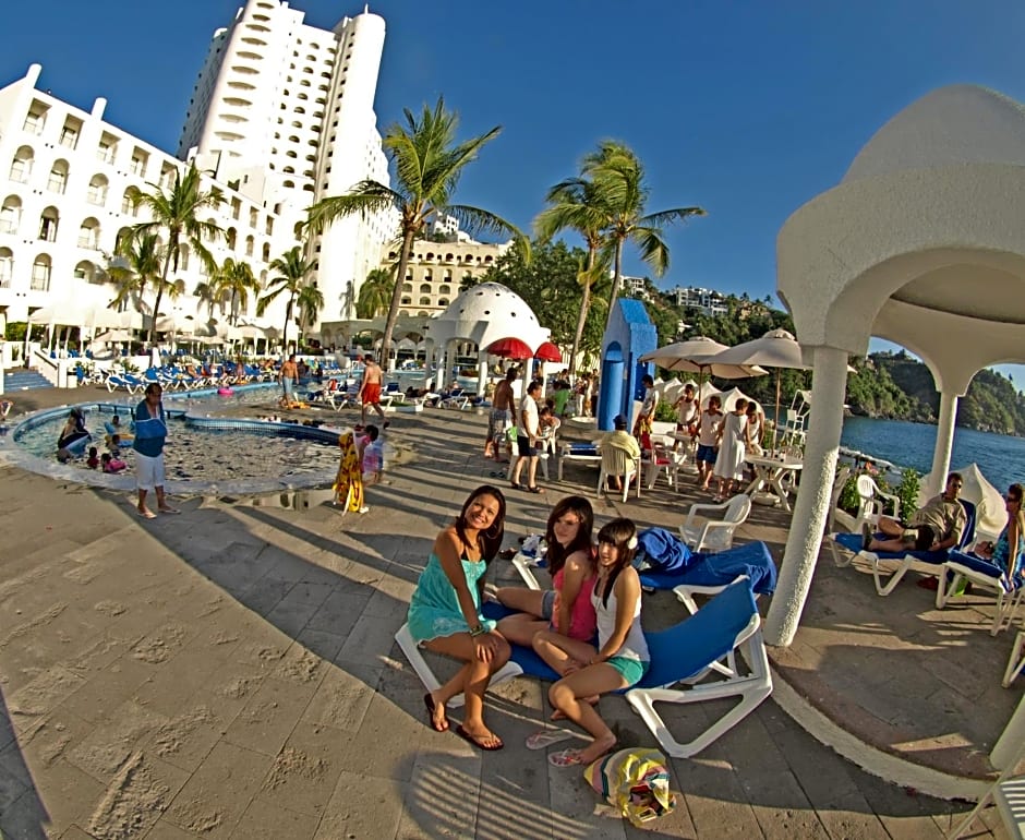 Sierra Mar All Inclusive at Tesoro