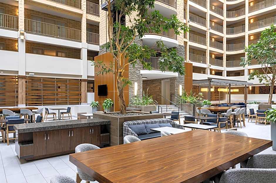 Embassy Suites by Hilton Minneapolis Bloomington Edina