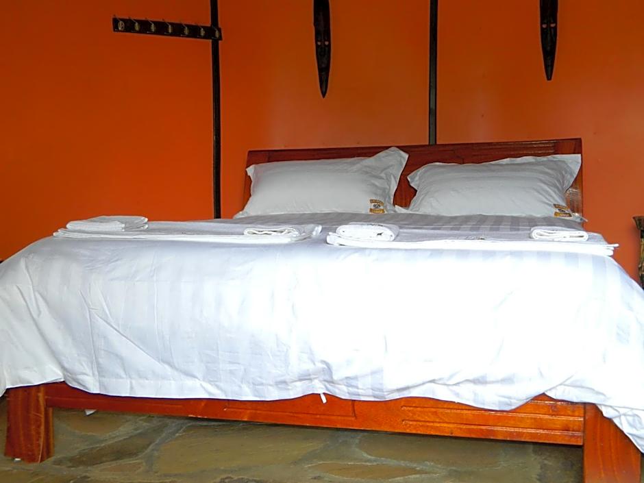 Lalanasi Lodge & Tented Camp