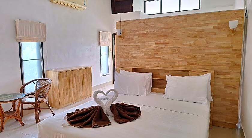 Jungle Village Bungalows 