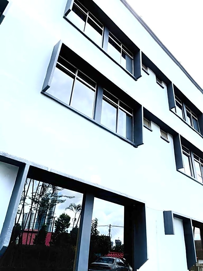 Golden Court Hotel @ Taman Pelangi