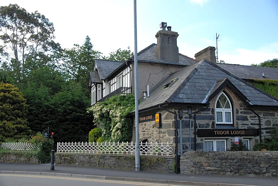 Tudor Lodge
