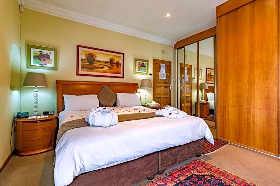 Hoyohoyo Chartwell Lodge