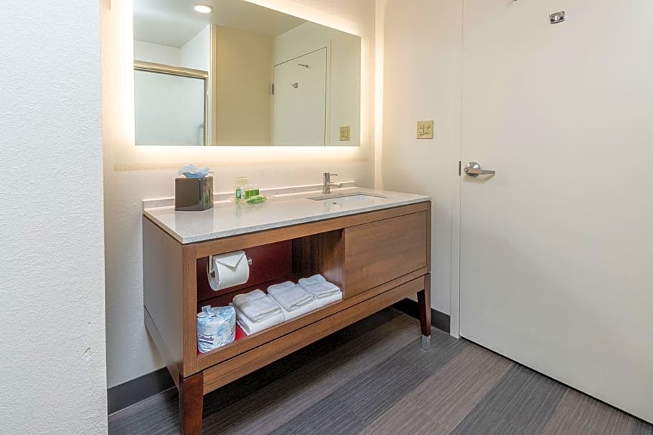 Holiday Inn Hotel & Suites Memphis-Wolfchase Galleria, an IHG Hotel