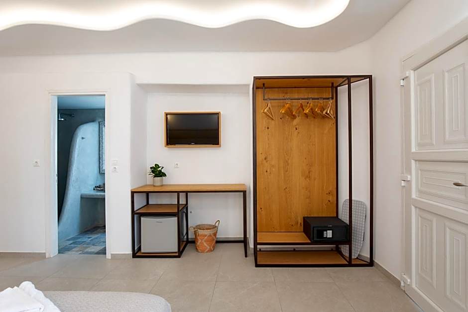 Agia Anna Beachfront Boutique