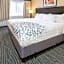 La Quinta Inn & Suites by Wyndham Logan