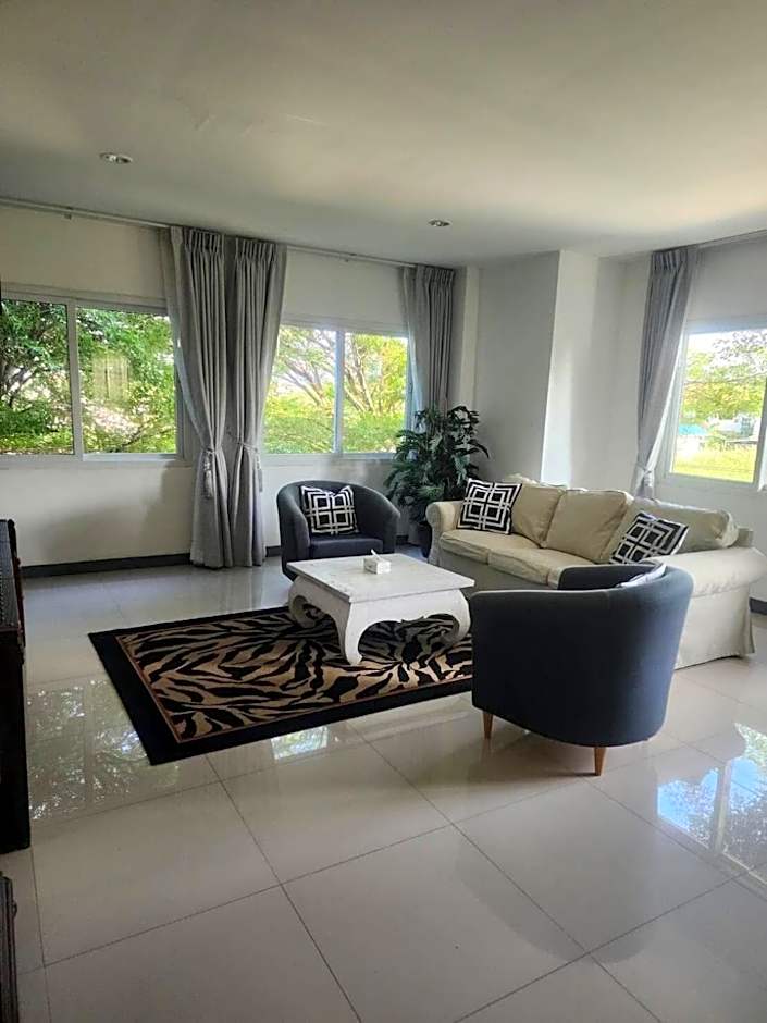 ibeyond Apartment Romklao Suvarnabhumi