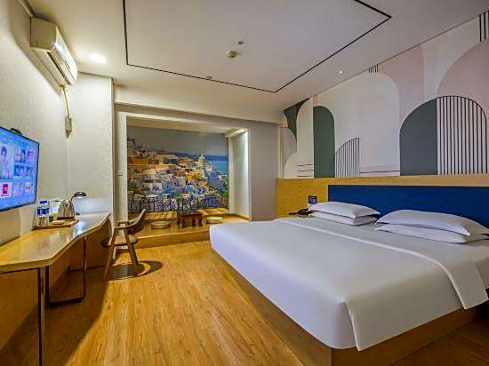 Home Inn (Ningbo Railway Station Antique City)