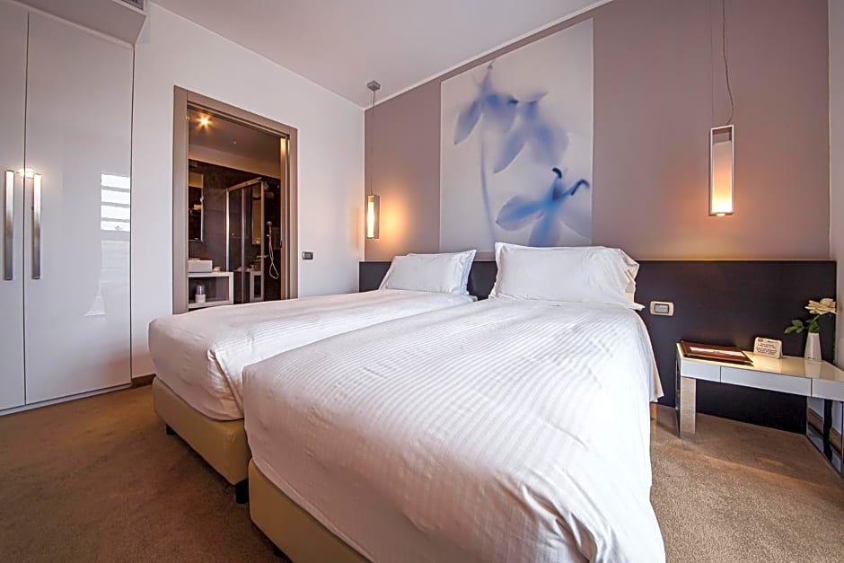 For You Hotel