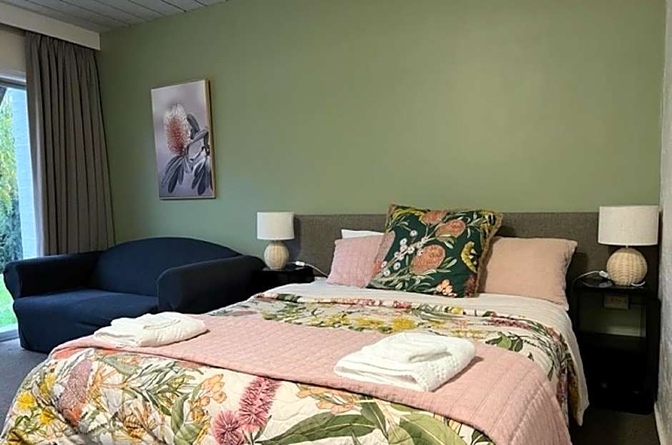 Riverbank Park MOTEL