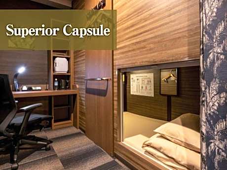 Capsule Room Women Only