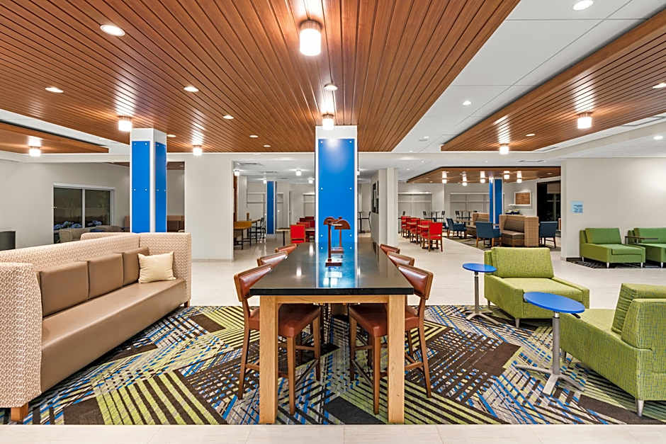 Holiday Inn Express And Suites Suisun City Napa Valley Area By IHG