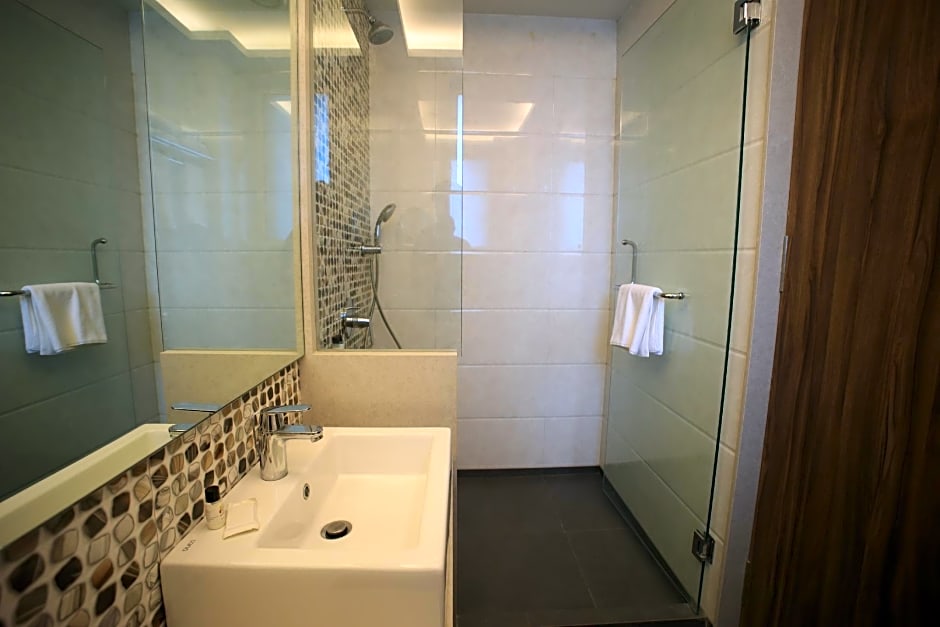 The Byke Delotel - Borivali