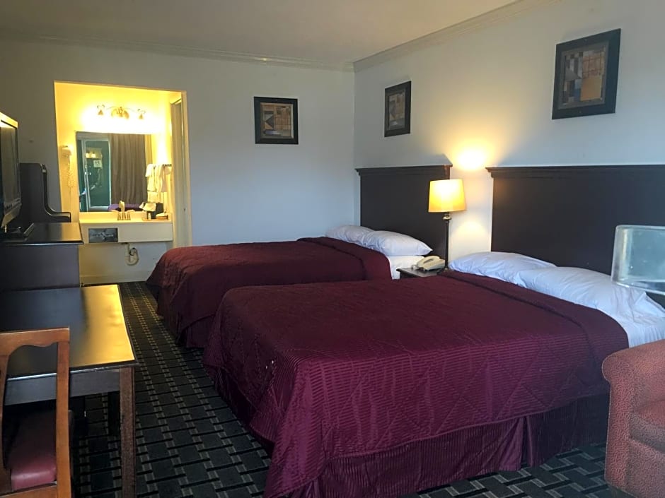 Houston Inn and Suites