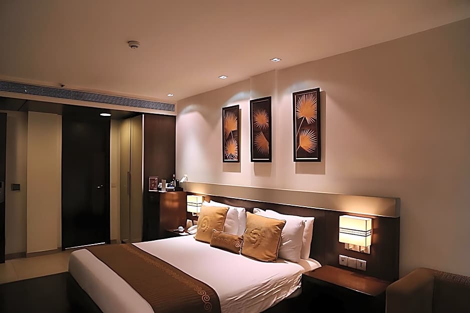 Shervani Hotel Nehru Place