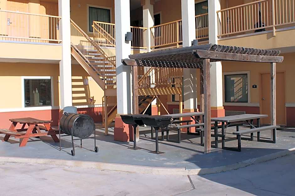 Horizon Inn & Suites