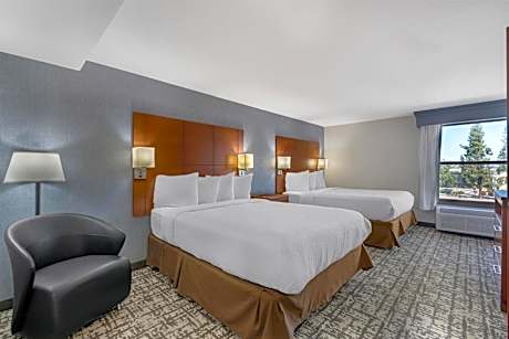Queen Suite with Two Queen Beds and Bath Tub - Mobility Access