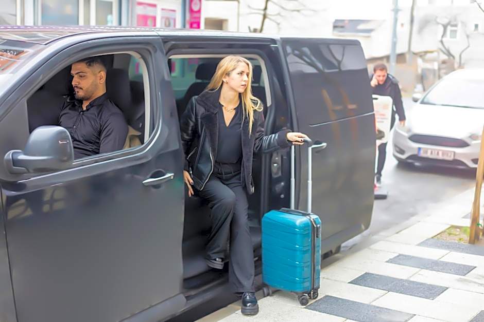 Dem Premium Hotel - Round Trip Airport Service - Istanbul International Airport