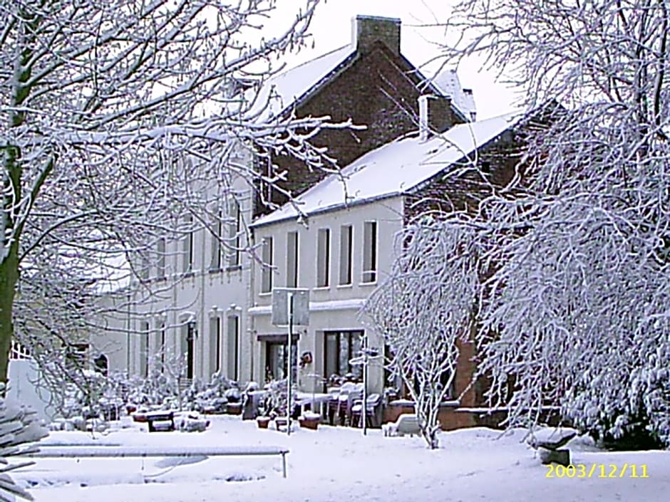 Le Chateau De Frankie spas-saunas
