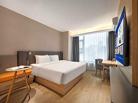 Hanting Hotel Yueyang Pipawang Highway lnterchange