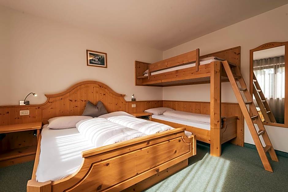 Garni Residence Trocker