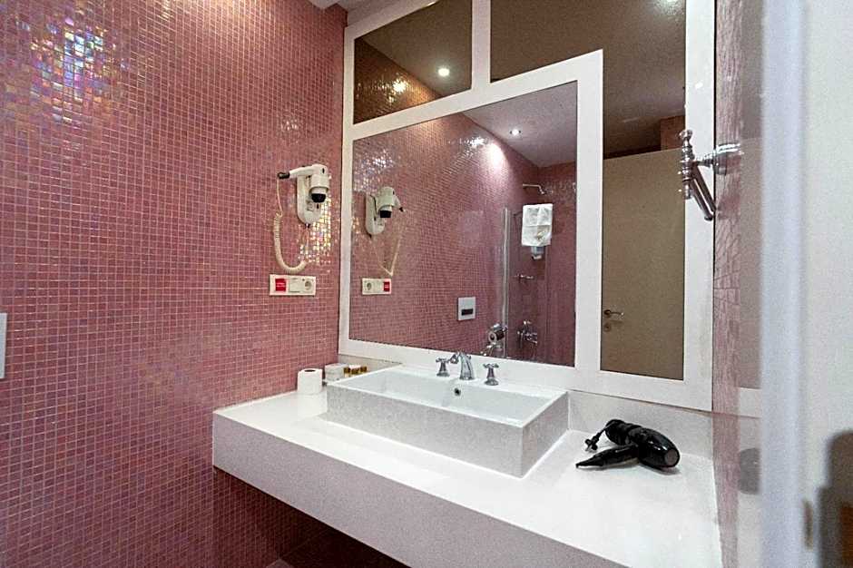 Golden Pars Hotel