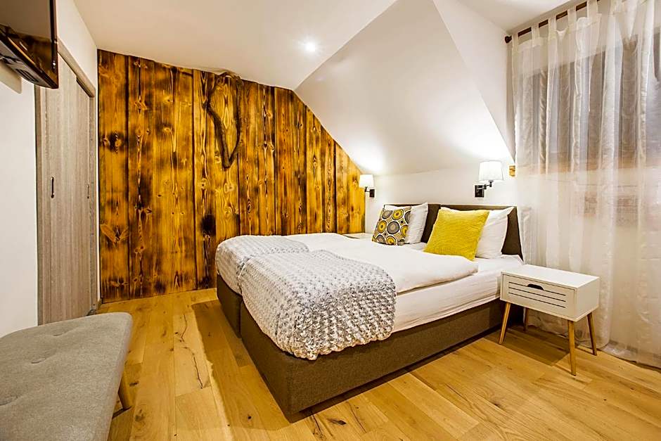 Hotel Pok Garni