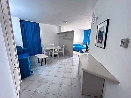 Family Room with Sea View