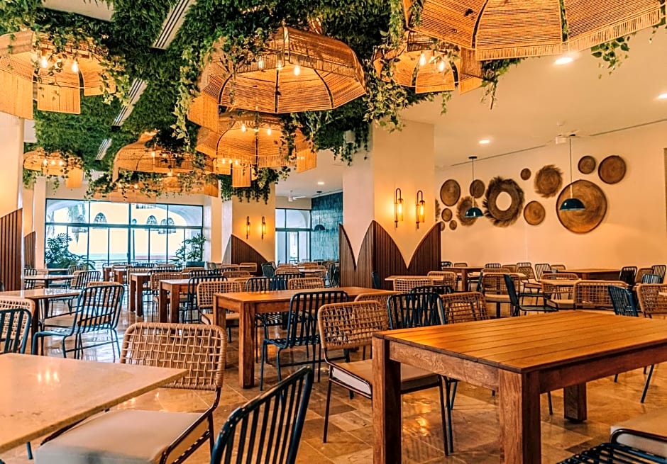 Tesoro Ixtapa Beach Resort