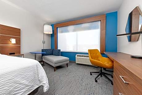 Standard King Room with Mobility Accessible Tub
