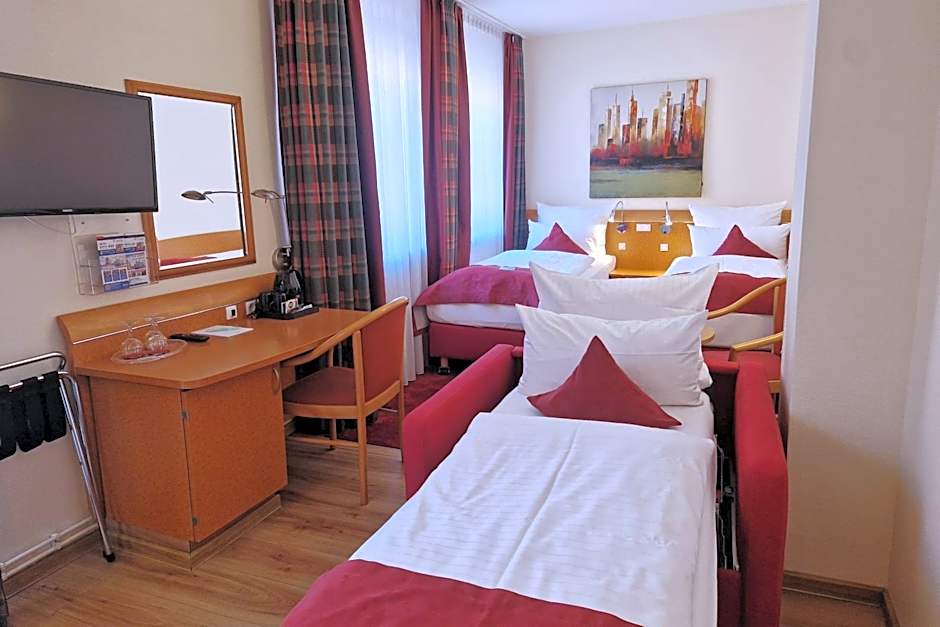 Garner Hamburg Wandsbek Marktplatz By IHG