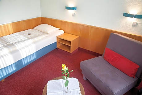Economy Single Room